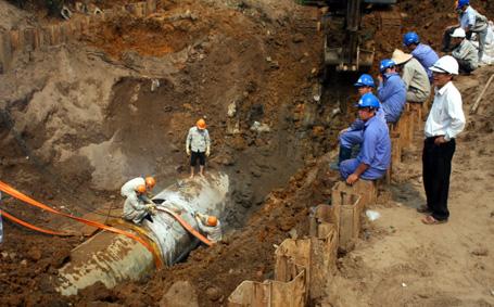 Nhiều nguyên nhân dẫn đến sự cố vỡ đường ống nước sông Đà