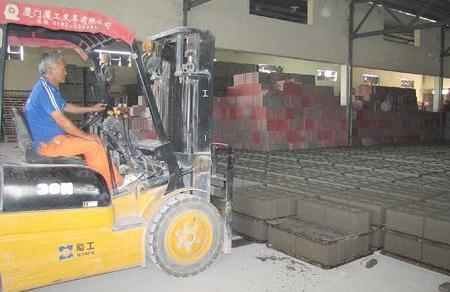 Phú Yên: Khuyến khích phát triển gạch không nung gặp nhiều khó khăn
