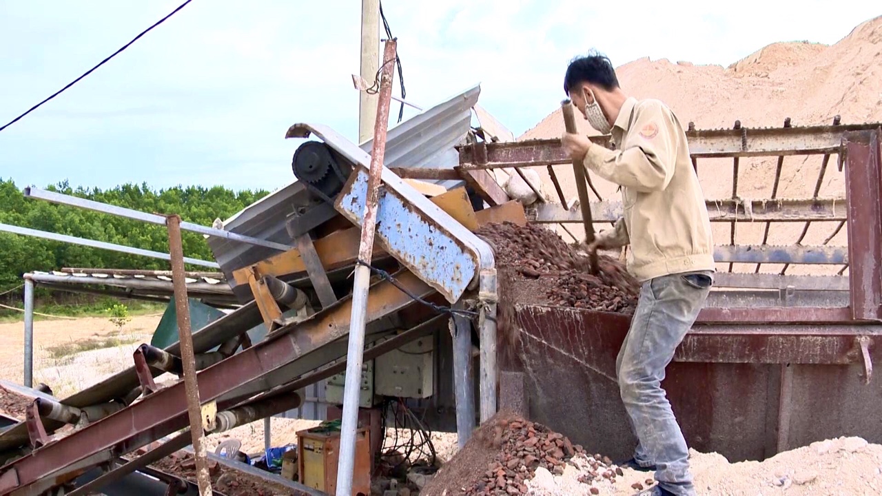 Quảng Ninh: Sản xuất vật liệu xây dựng không nung từ phế thải xây dựng