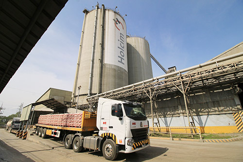 Holcim hợp tác xử lý chất thải nhựa của Panacan tại nhà máy xi măng Davao - Philippines