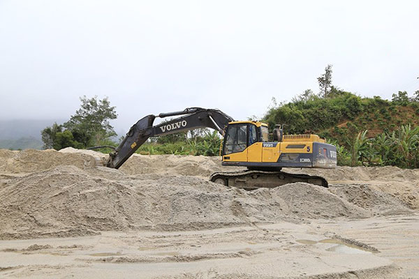 Đắk Nông: Giá cát xây dựng tăng vọt