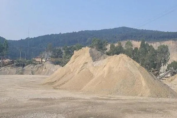 Hà Tĩnh bổ sung 1 mỏ cát vào KH đấu giá quyền khai thác khoáng sản làm VLXD TT năm 2024