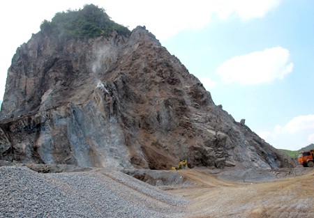 Phú Thọ thu hồi giấy phép, dừng hoạt động hàng loạt mỏ khai thác đá