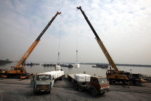 Quảng Ngãi: Đầu tư xây dựng Kho trung chuyển và PP Xi măng Long Sơn tại Khu Kinh tế Dung Quất
