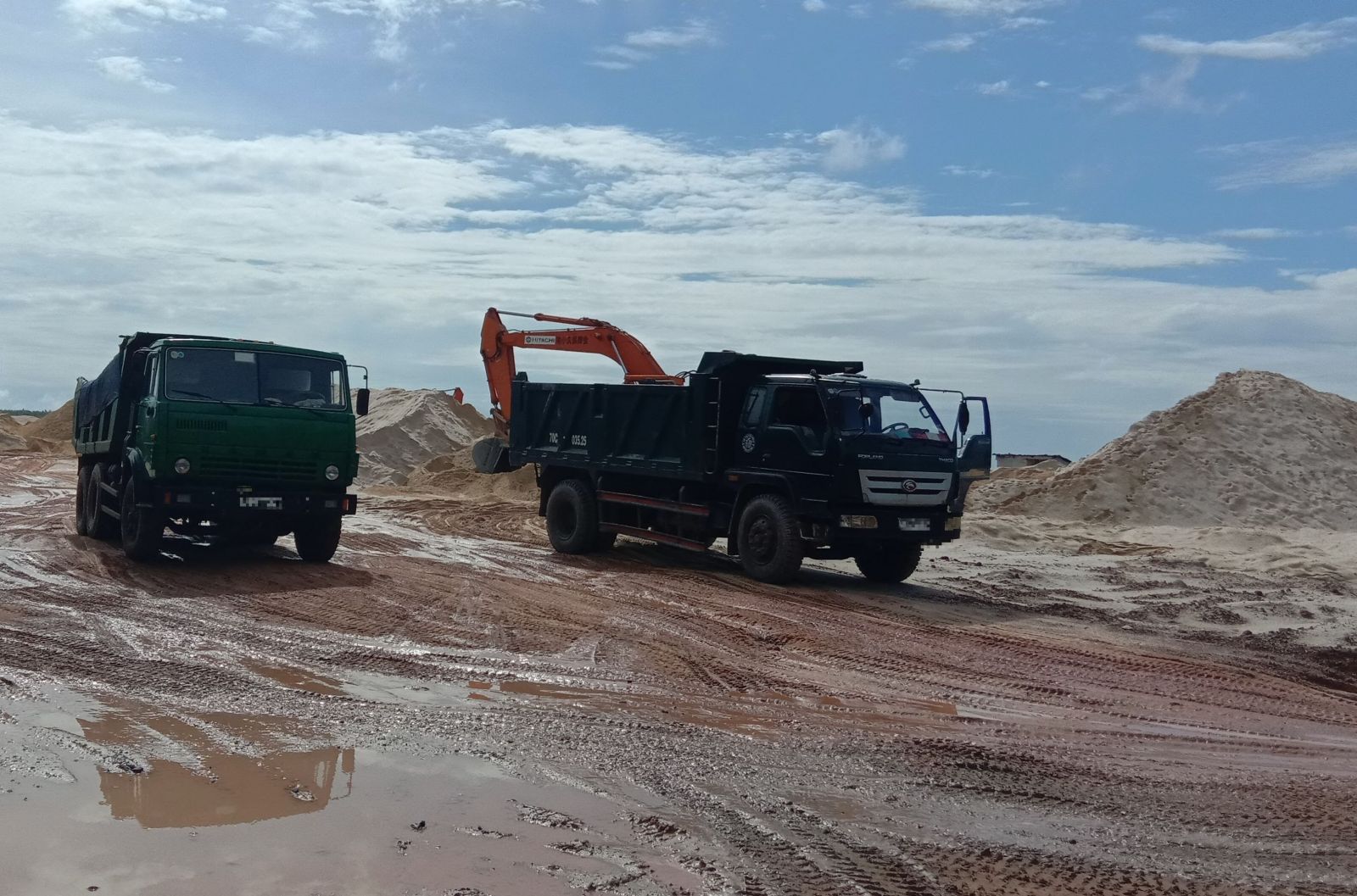 Tây Ninh: Giá cát tăng không phải do khan hiếm