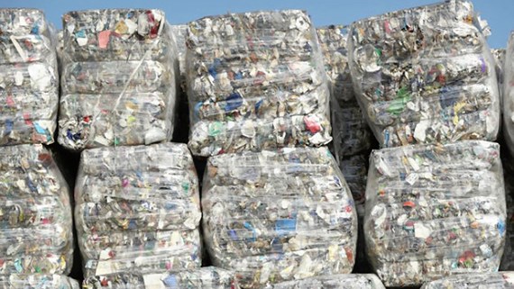 Ấn Độ: Tái chế rác thải nhựa thành vật liệu xây dựng