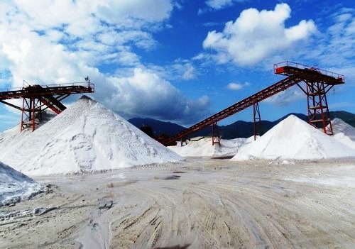 Bổ sung mỏ cát trắng silic tại Vân Đồn vào QH thăm dò, khai thác khoáng sản làm VLXD