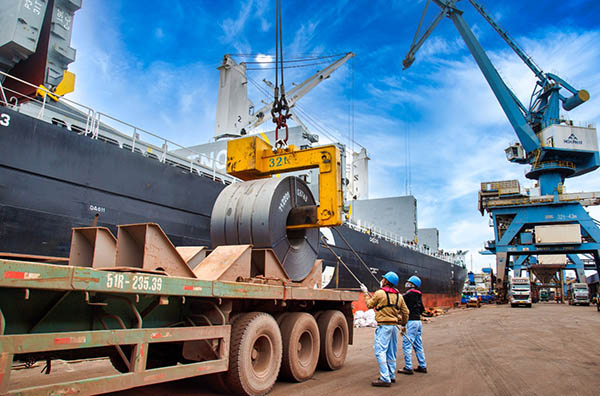 Giá trị xuất khẩu sắt thép suy giảm 3 tháng liên tiếp