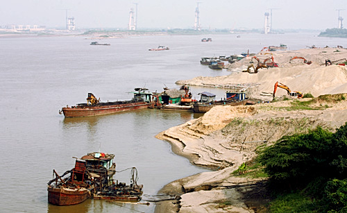 Hà Nội: Tháo gỡ khó khăn về quản lý, khai thác cát sỏi lòng sông