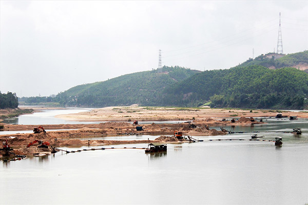 Quảng Nam: Kịp thời bổ sung các điểm mỏ khoáng sản làm VLXD phù hợp với quy hoạch
