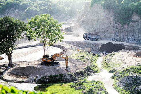 Công ty CP Vicem Hà Tiên mời chào giá dịch vụ bốc xúc đá tảng khu vực núi Còm