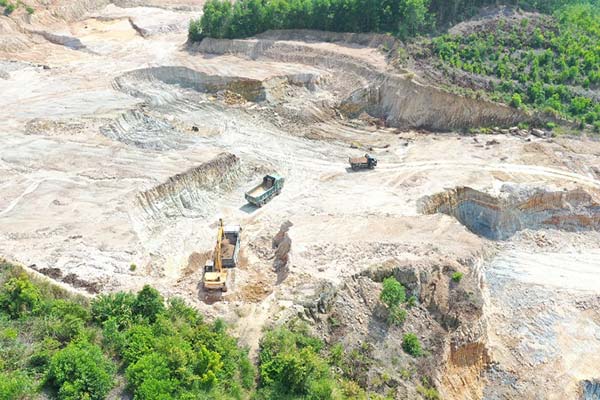Quảng Ngãi cấp phép 10 mỏ đất làm vật liệu san lấp 23 khu tái định cư cao tốc Bắc - Nam