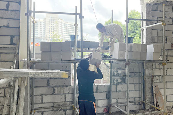 Lào Cai: Sử dụng gạch bê tông nhẹ xây dựng công trình trường học