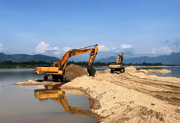 Hà Tĩnh tăng cường công tác quản lý khai thác khoáng sản cát, sỏi lòng sông