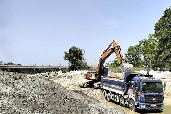 Thanh Hóa tăng cường công tác quản lý khai thác khoáng sản cát, sỏi lòng sông