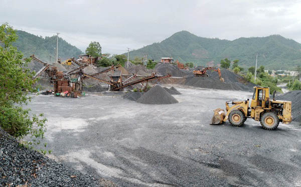 Đà Nẵng: Khai thác mỏ khoáng sản để cung ứng VLXD cho các công trình  trọng điểm