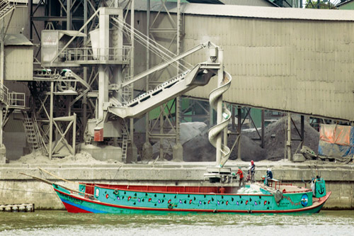 Bangladesh vượt mục tiêu xuất khẩu xi măng trong 6 tháng đầu năm tài chính